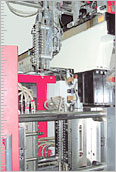 Miniature press injection.